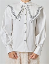 画像をギャラリービューアに読み込む, original design embroidery collared 3way blouse -off white-
